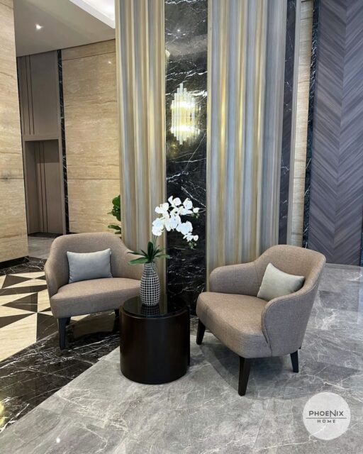 Be our guest ✨

The first impression that greets visitors and employees and sets the tone for their experience. Whether it’s an office, a retail store, or a hotel lobby, the interior design of a commercial space has the power to evoke emotions, establish brand identity, and ultimately impact business success.

Seen in photo: Custom armchairs and side table by #PhoenixHome; Interior Design & styling by @phoenixhome.interiors