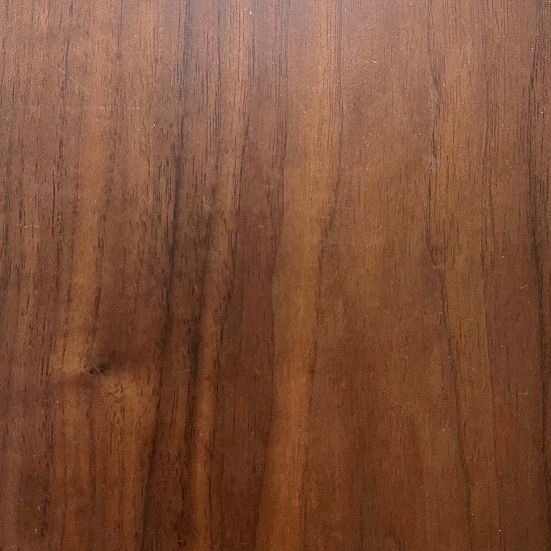 Walnut wood 1